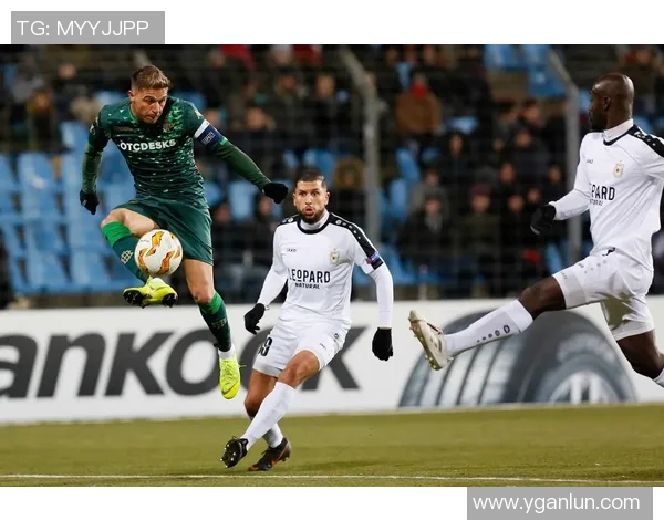 华沙与迪德朗日的精彩对决揭示足球战术与团队合作的魅力 华沙与迪德朗日的精彩对决揭示足球战术与团队合作的魅力