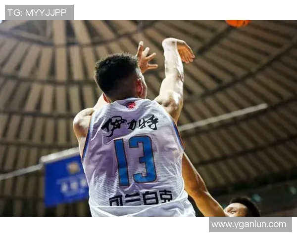 可兰白克的传奇人生与对中国文化的深远影响探讨