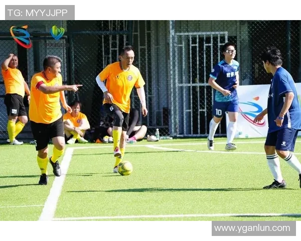 福图纳与格拉夫的精彩对决揭示了足球战术的魅力与球队实力的较量