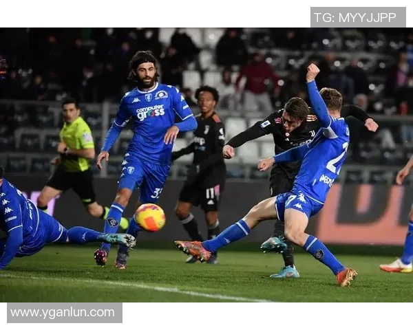 西布罗姆与诺丁汉激战正酣比赛精彩瞬间与数据分析全记录