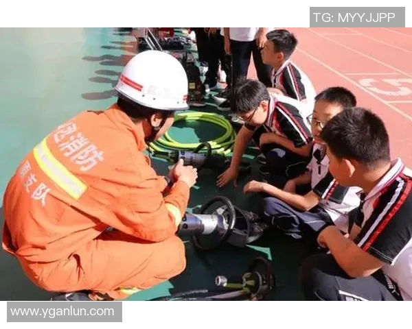 钟诚的奋斗历程与成功秘诀揭示了新时代年轻人的成长之路